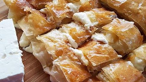 Πώς να φτιάξετε την τέλεια μπουγάτσα με τυρί