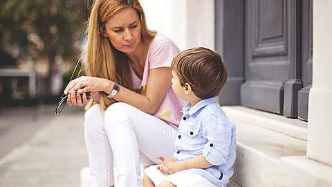 5 λάθη που κάνουμε όταν δίνουμε στα παιδιά «εντολές»