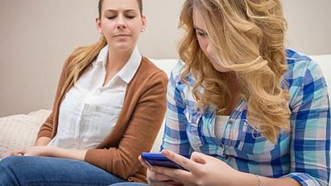 Είναι σωστό να κατασκοπεύουμε το παιδί μας;