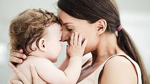 Η αγάπη της μάνας είναι «φάρμακο» για τον παιδικό εγκέφαλο!