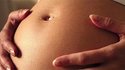 Μένει πιο εύκολα έγκυος μια γυναίκα 40 ετών που έχει ήδη παιδιά, από μία που δεν έχει;