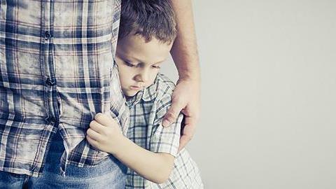 Γιατί το παιδί μου ντρέπεται και πώς να το βοηθήσω