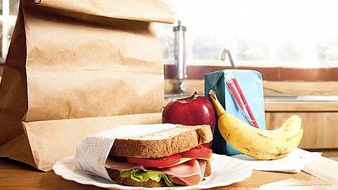 6 ιδέες για σχολικό κολατσιό που θα δώσει ενέργεια στο παιδί