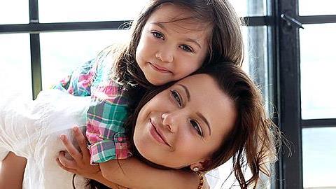 Πώς να μεγαλώσετε μια γυναίκα που σέβεται τον εαυτό της