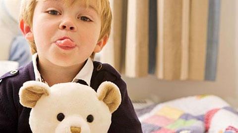 «Γιατί δεν θέλω να φέρνετε συνέχεια δώρα στα παιδιά»