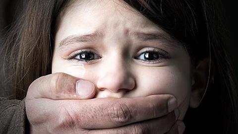 4 κόλπα που θα σώσουν τα παιδιά απ' τους παιδόφιλους