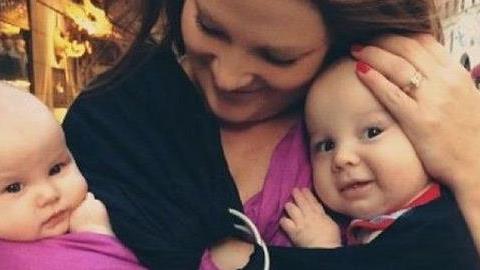 7 πράγματα που δεν μπορείς να κάνεις (εύκολα ή καθόλου) όταν έχεις δίδυμα