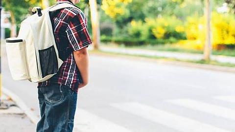 Πότε μπορεί ένα παιδί να περάσει μόνο του τον δρόμο;