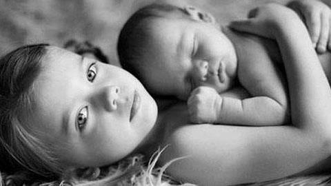 Οι ομορφότερες φωτογραφίες για την αδελφική αγάπη που έχετε δει ποτέ