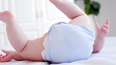 Πώς να αλλάξω πάνα στο μωρό 