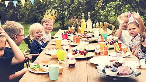 Παιδικό πάρτι με καλό καιρό: Ιδέες για να μείνει σε όλους αξέχαστο