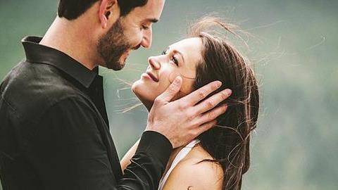 Αν ο άντρας σου έχει αυτές τις 8 αρετές… μην τον αφήσεις ποτέ!