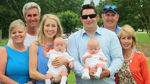 Κοινωνική ζωή και δίδυμα: Πόσοι εθελοντές για μια βόλτα;