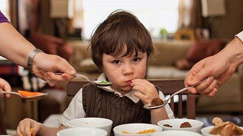 6 «σύνδρομα» του Έλληνα γονιού απ’ τα οποία πρέπει να απαλλαχτούμε