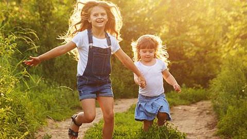 «Aντί για περισσότερα πράγματα αρχίσαμε να χαρίζουμε στα παιδιά μας εμπειρίες»