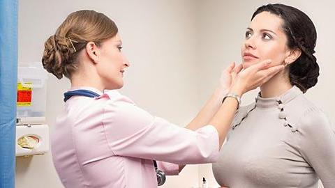Οι κίνδυνοι που κρύβουν οι παθήσεις του θυρεοειδούς στην εγκυμοσύνη
