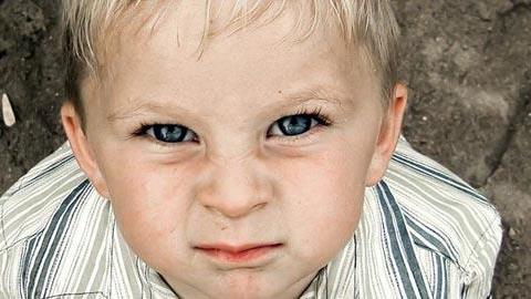 Πώς οι γονείς κάνουν τα παιδιά τους αγενή