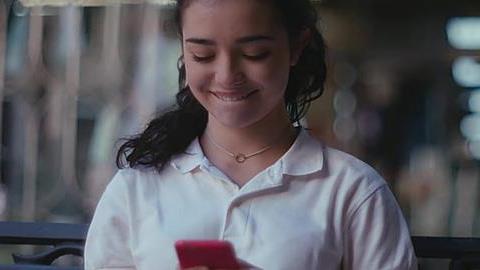 Μια διαδικτυακή ιστορία αγάπης με αναπάντεχο, σοκαριστικό τέλος!