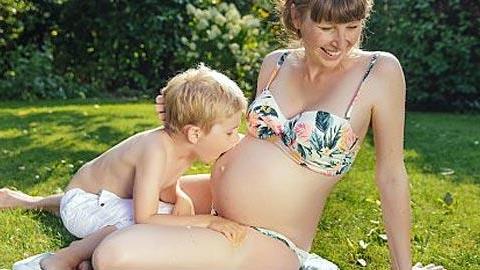 Τα μωρά λατρεύουν να κοιτάζουν πρόσωπα ήδη από τη μήτρα!