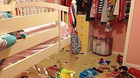 Ένα σπίτι άνω-κάτω: Μαμάδες μοιράζονται φωτογραφίες από τα σπίτια τους και… ταυτιζόμαστε!