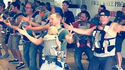 Νέοι μπαμπάδες χορεύουν αγκαλιά με τα μωρά τους!