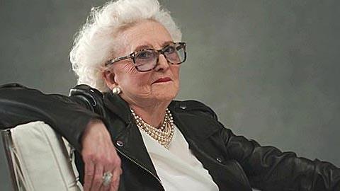 Ηλικιωμένες γυναίκες δίνουν συμβουλές ζωής στον νεότερο εαυτό τους