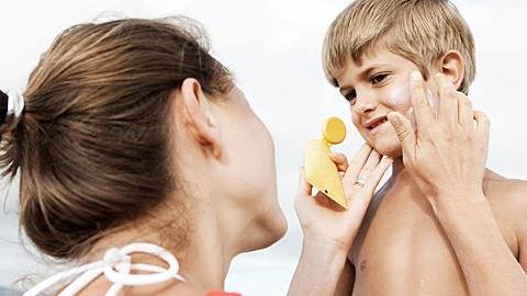 10 μύθοι και αλήθειες για το αντηλιακό