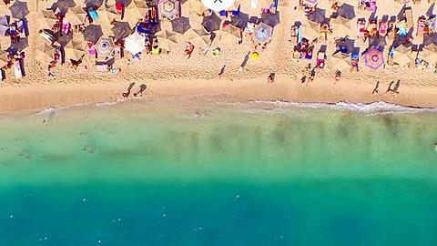 5 παραλίες της Αττικής που μπορείτε να πάτε με τα Μέσα Μαζικής Μεταφοράς