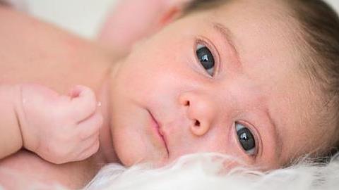 Πώς πραγματικά βλέπουν τα μωρά 