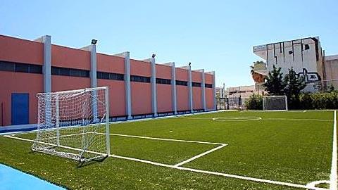 Ανοιχτά τα προαύλια των σχολείων κάθε απόγευμα στον Δήμο Γλυφάδας