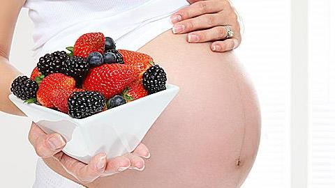 Αλλεργίες στην εγκυμοσύνη: Πώς θα τις αποφύγετε