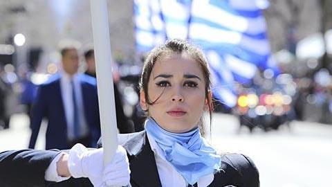 Με κλήρωση κι όχι βάσει βαθμολογίας θα επιλέγονται οι σημαιοφόροι