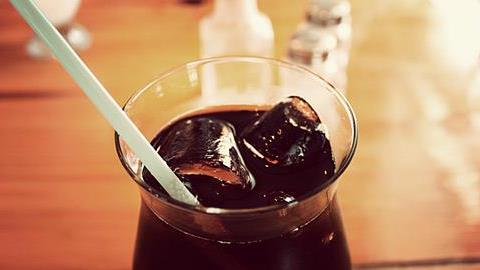 Γιατί να πίνουμε αναψυκτικά με φυσικό μεταλλικό νερό;