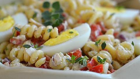 4 εύκολες και πεντανόστιμες συνταγές με τόνο