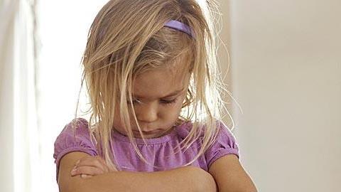 Η κόρη μου δεν θέλει να πηγαίνει στον παιδικό σταθμό. Να τη σταματήσω;