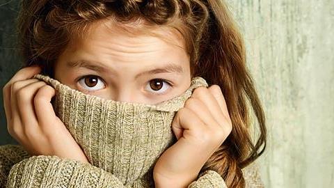 Κοινωνικό άγχος στα παιδιά: Πώς θα τα βοηθήσετε να το ξεπεράσουν