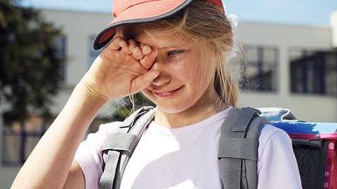 «Μαμά, δεν θέλω να πάω σχολείο»: Πώς να το διαχειριστείτε