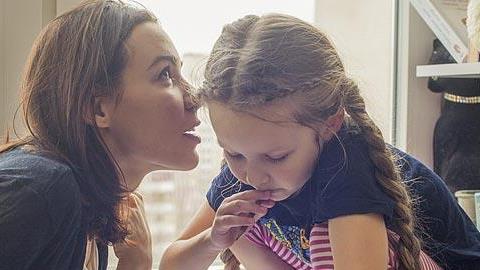 Πώς να νικήσεις τον θυμό σου για να μη φωνάζεις στα παιδιά