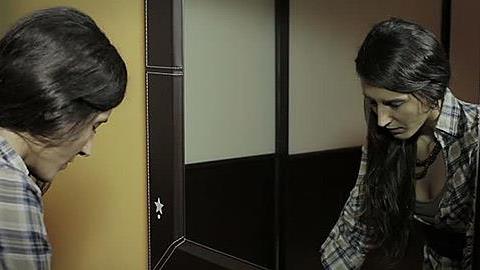 Η 19χρονη κόρη μου λέει ότι θέλει να είναι αγόρι. Τι να κάνω;