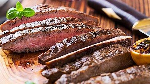 Η απόλυτη μαρινάδα για ζουμερές μπριζόλες