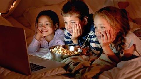 4 πράγματα που θα κάνουν τα παιδιά ευτυχισμένα αυτό το φθινόπωρο