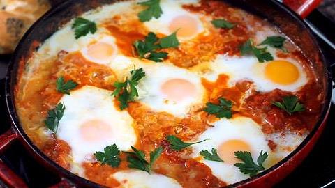 3 φαγητά που μαγειρεύονται μόνο σε ένα σκεύος