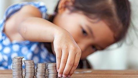 Αποταμίευση για παιδιά: 5 tips για να τα μάθετε να αποταμιεύουν