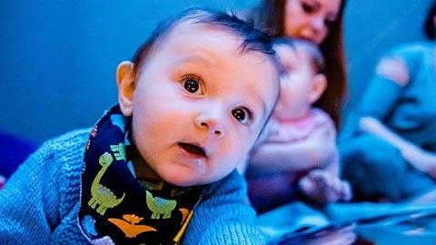 10 θεατρικές παραστάσεις για πολύ μικρά παιδιά