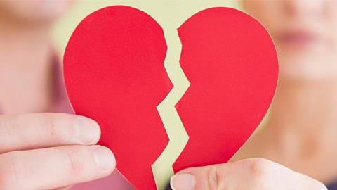 Γιατί έχουμε απομακρυνθεί με τον άντρα μου μετά τη γέννηση του παιδιού μας;