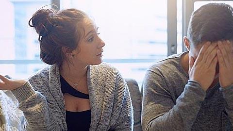 Τους τελευταίους μήνες μαλώνουμε συνέχεια με τον άντρα μου και δεν ξέρω ποια είναι η λύση…