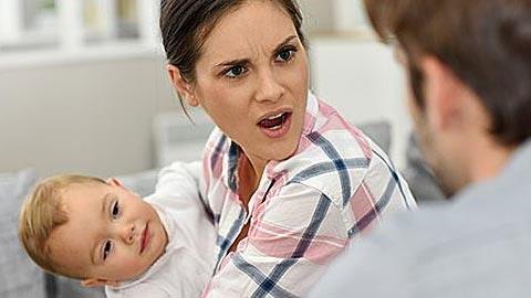 Τσακώνομαι με τον άντρα μου και φωνάζουμε. Υπάρχει περίπτωση να δημιουργούμε τραύμα στο 1 έτους παιδί μας;