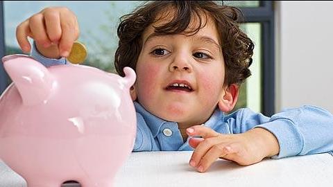 Πώς θα μιλήσετε στο παιδί σας για το χρήμα