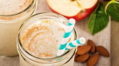 4 χειμωνιάτικα smoothies για να πάρουν τα παιδιά βιταμίνες