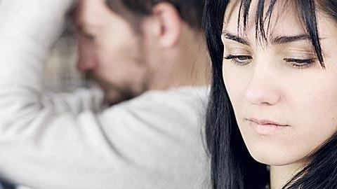 Από τότε που έμεινε άνεργος, ο σύζυγός μου έχει πέσει ψυχολογικά κι αυτό έχει επηρεάσει τη σχέση μας...